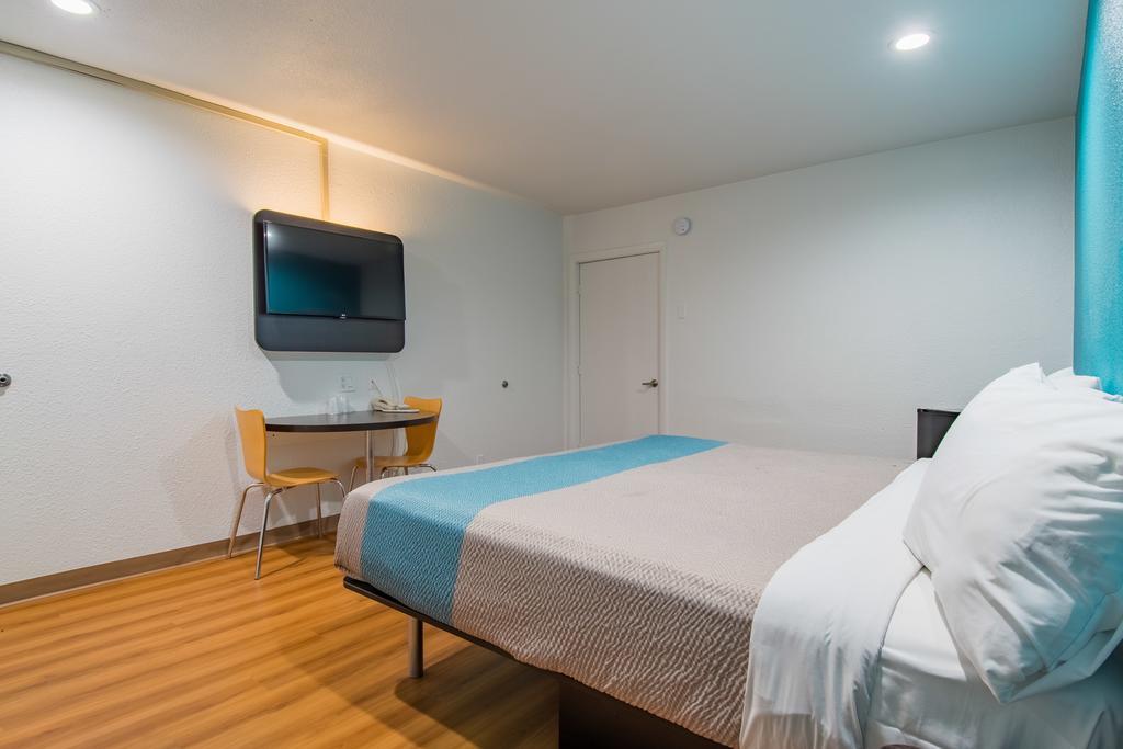 Motel 6-San Bernardino, Ca - Downtown Δωμάτιο φωτογραφία