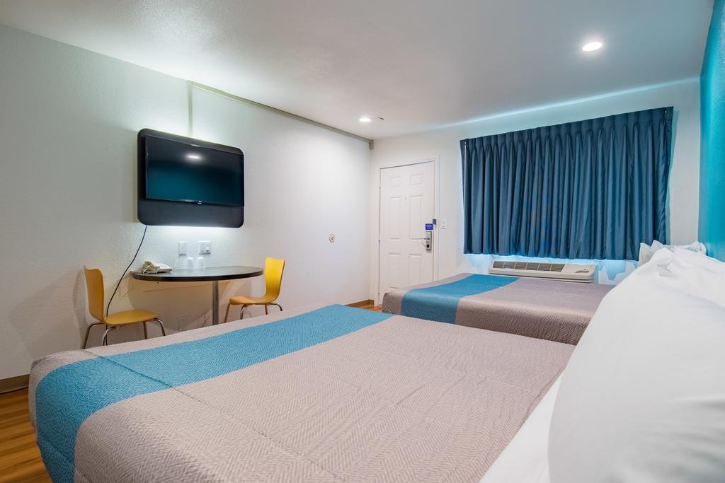 Motel 6-San Bernardino, Ca - Downtown Δωμάτιο φωτογραφία