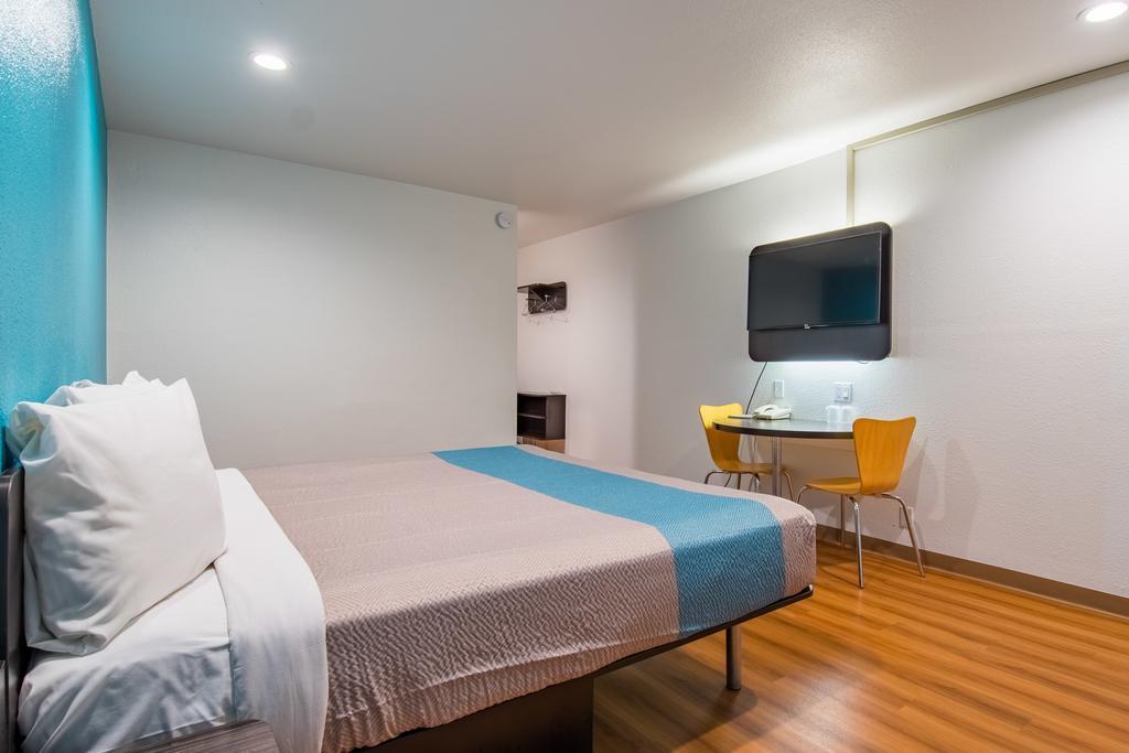 Motel 6-San Bernardino, Ca - Downtown Δωμάτιο φωτογραφία