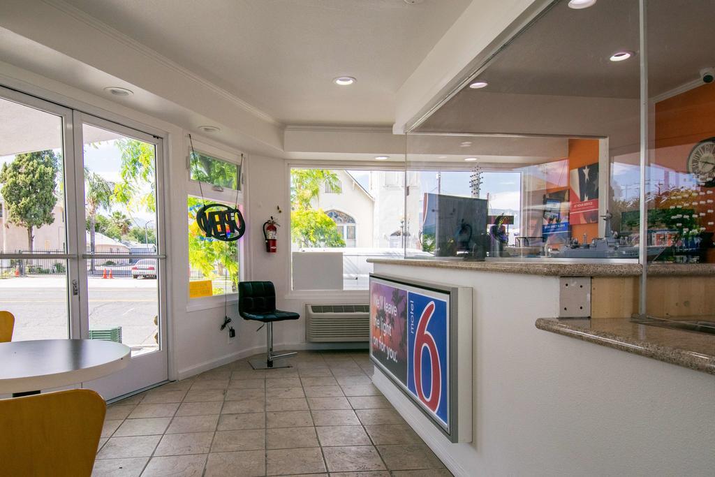 Motel 6-San Bernardino, Ca - Downtown Εξωτερικό φωτογραφία